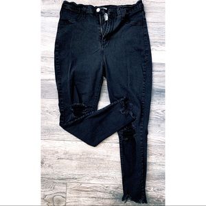 🌿Distressed Black Fashion Nova Jeans🌿
